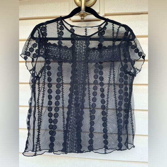 Hinge black laced short-sleeved blouse, great condition, size Small - Picture 1 of 6